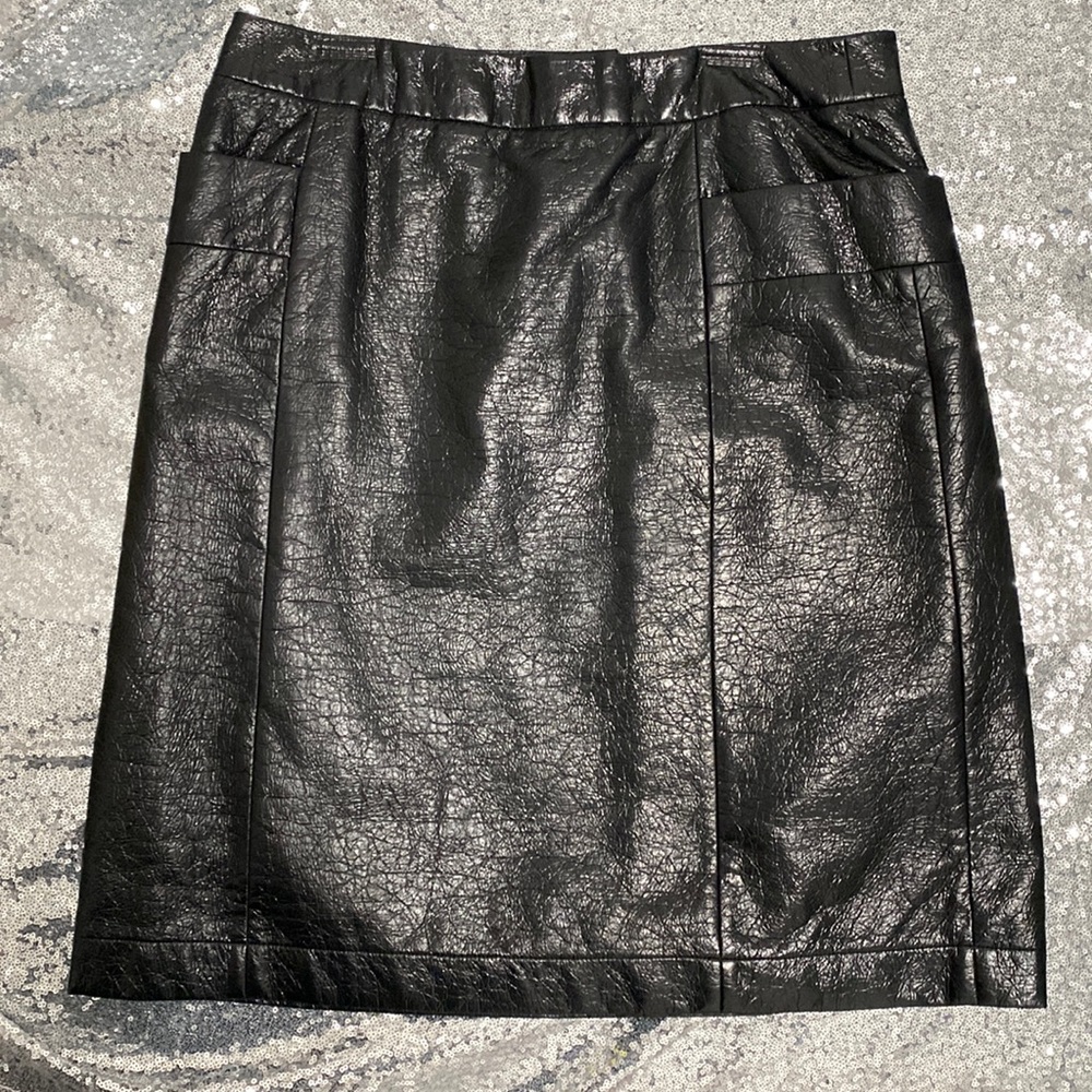 Women’s faux leather skirt